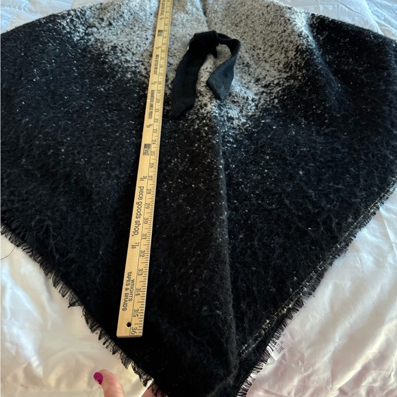 Ann Taylor Black & Grey Shawl Collar Tie Poncho, One Size NEW WITH TAGS - Picture 8 of 11